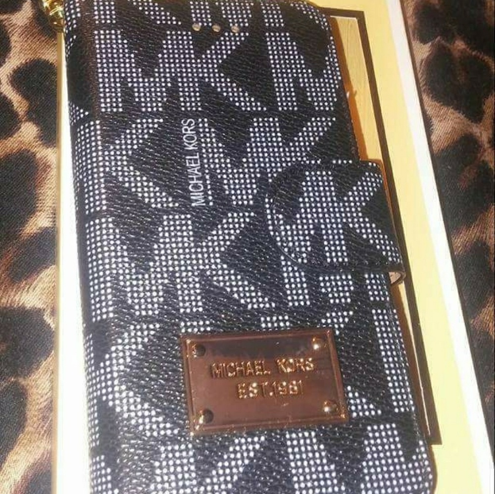 Iphone 6+ or 7+ Phone case